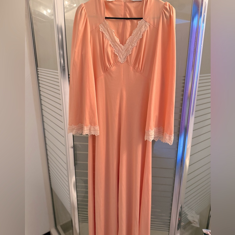 Vintage 70's Bell Sleeve Dress